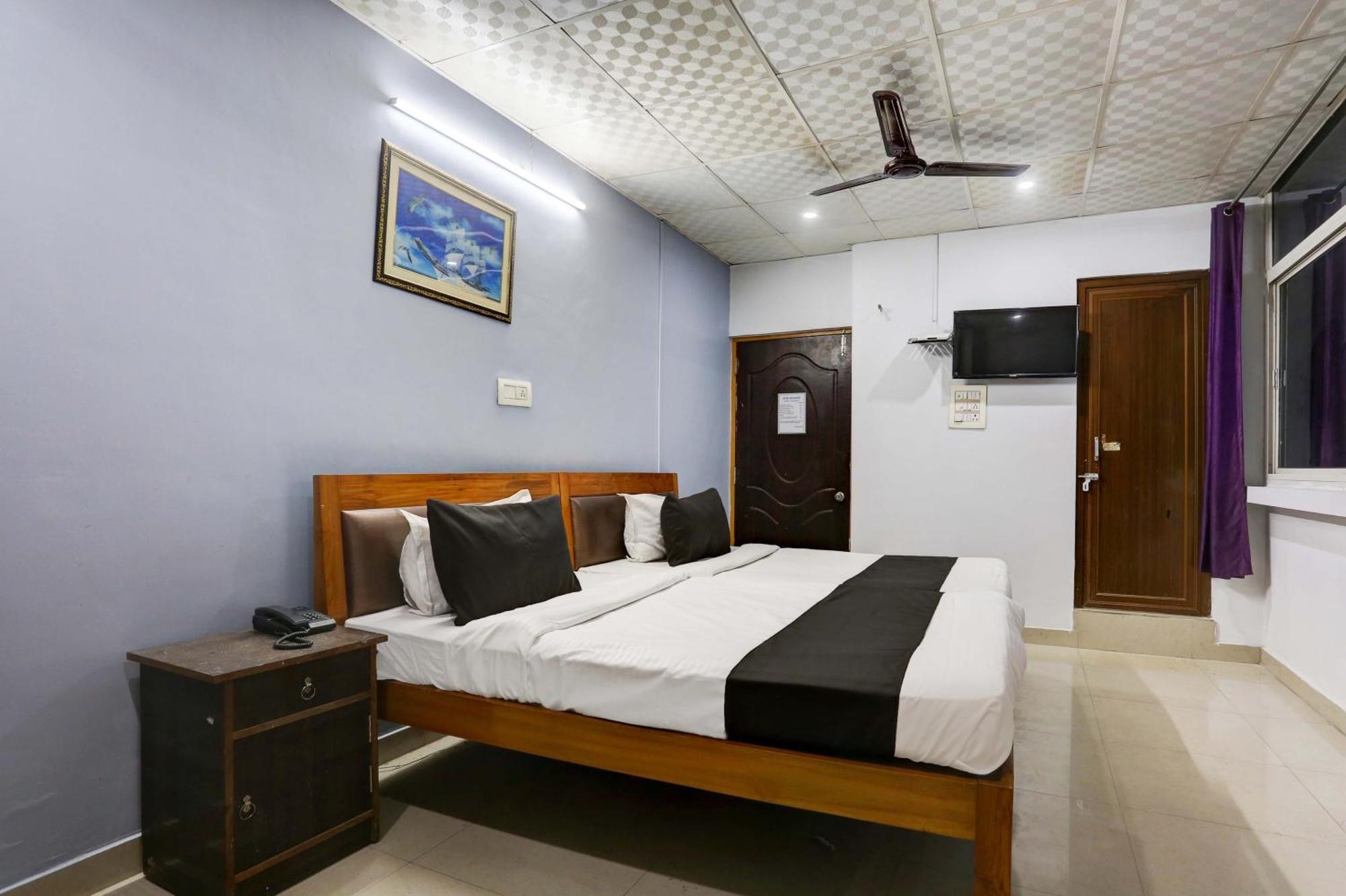 Collection O Hotel Moon Light ลัคเนา ภายนอก รูปภาพ