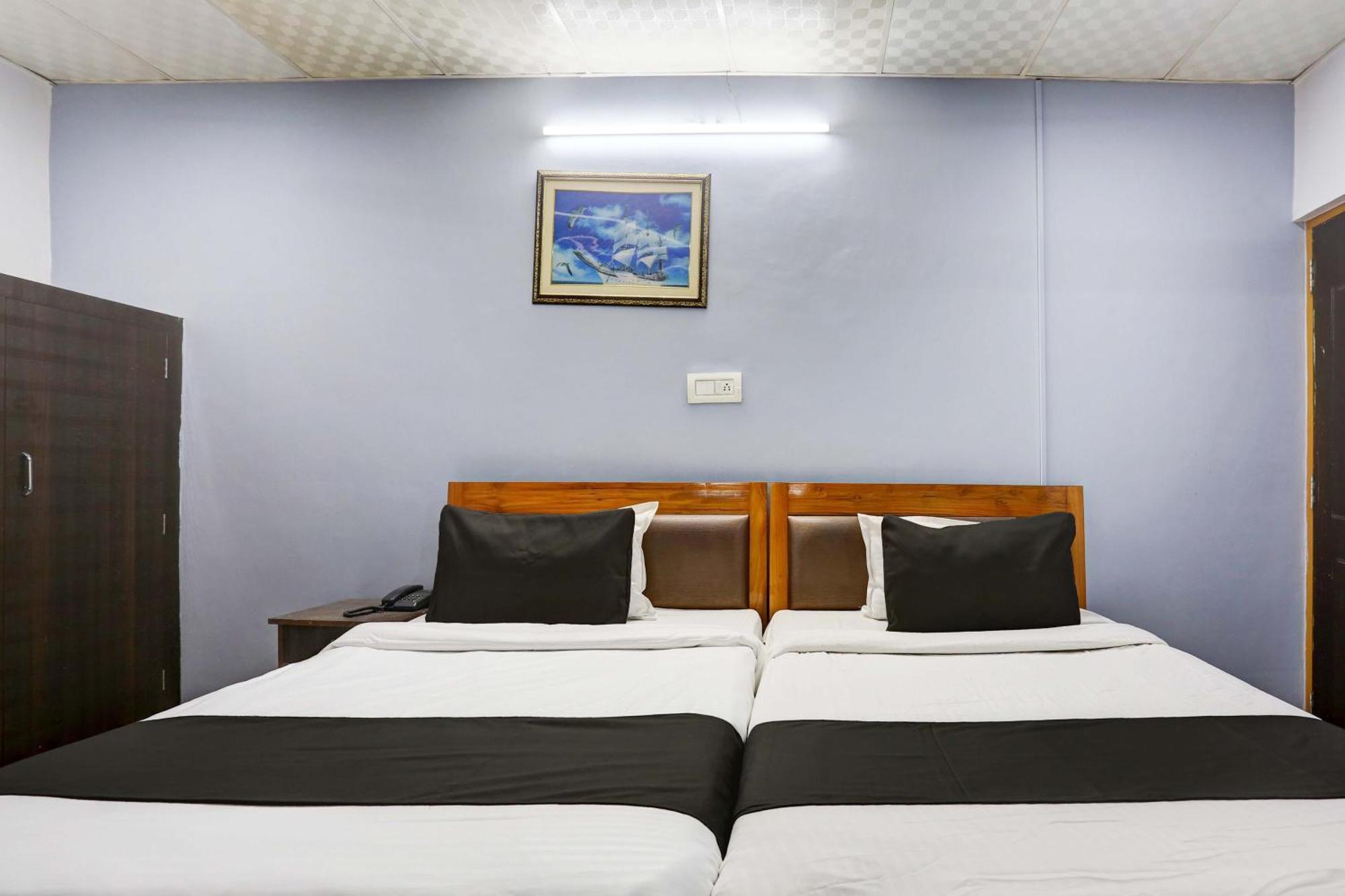 Collection O Hotel Moon Light ลัคเนา ภายนอก รูปภาพ